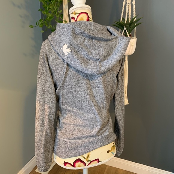 Grey Roots sweater - Picture 2 of 3